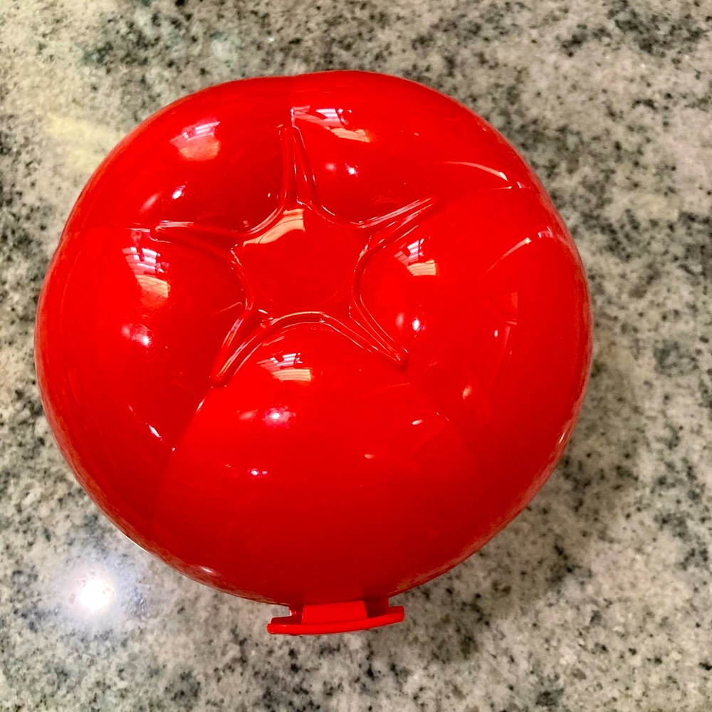 Tupperware Tomato Keeper Forget Me Not Keeper Red # 6582-3